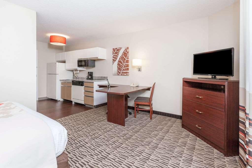 Mainstay Suites Detroit Оберн-Гіллс Номер фото